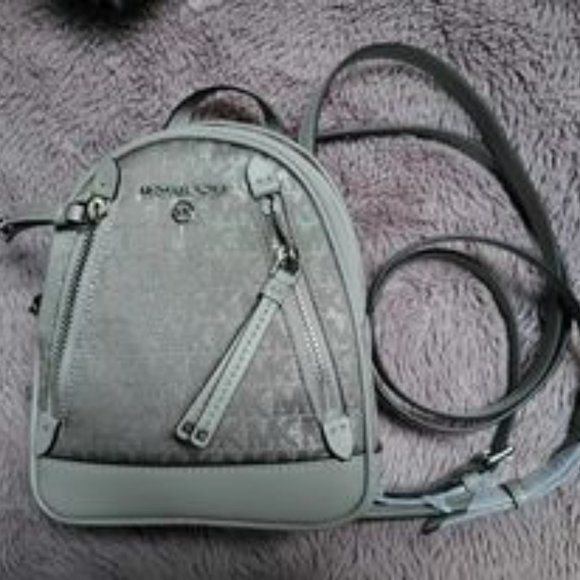 MK Signature Brooklyn, Mini Convertible Messenger Backpack, xs - Picture 2 of 16